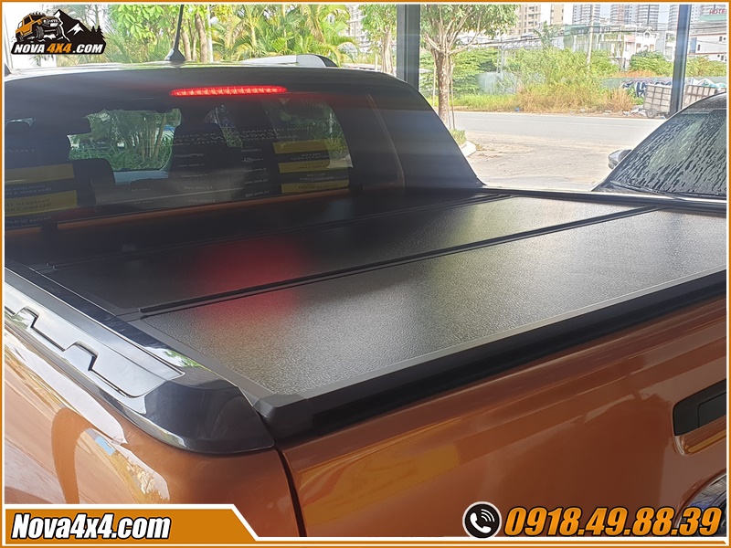Lợi ích nắp thùng 3 tấm Xe bán tải tại workshop Nova4x4